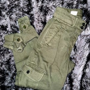 ARITZIA WILFRED FREE MODERN CARGO PANT DK OLIVE SIZE 0